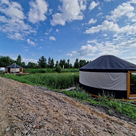 Chatka Pradziadka I Jurty Na Wodzie Pokrowka Exterior foto